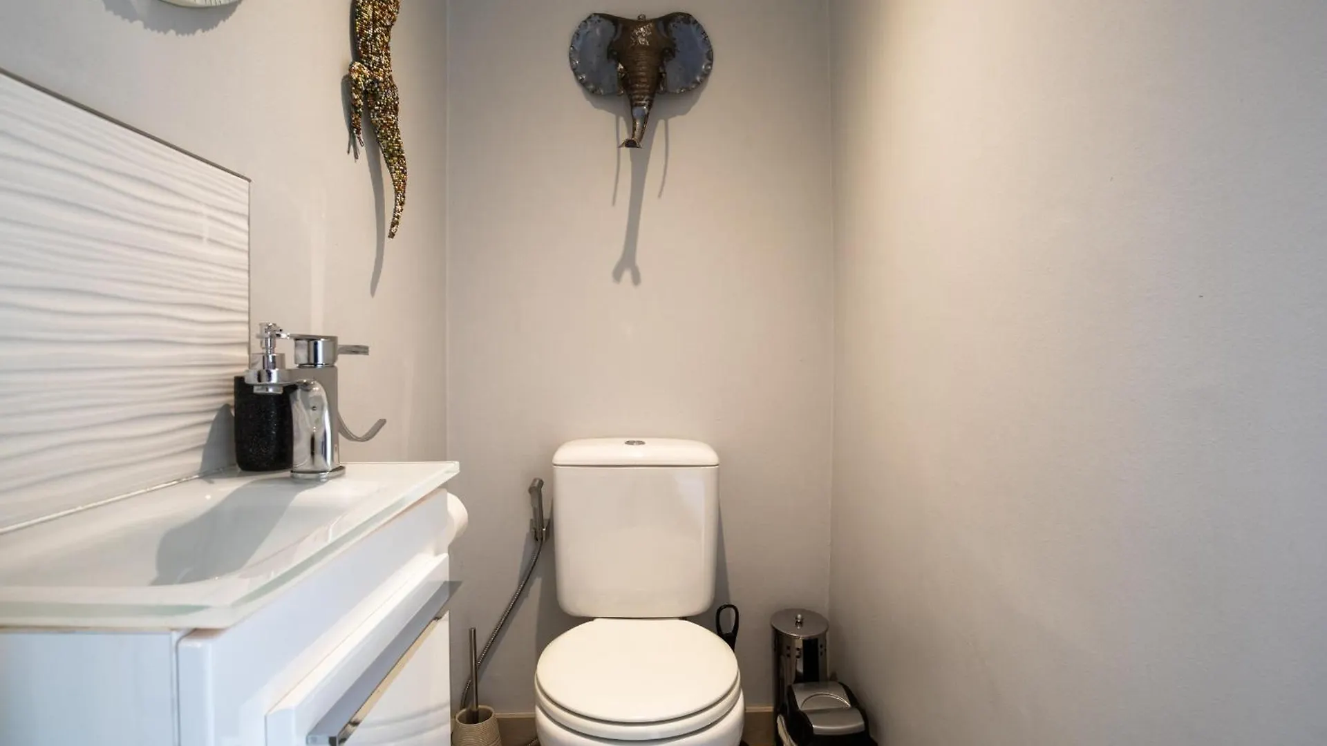 Apartment Cape Town Condo At The Adderley