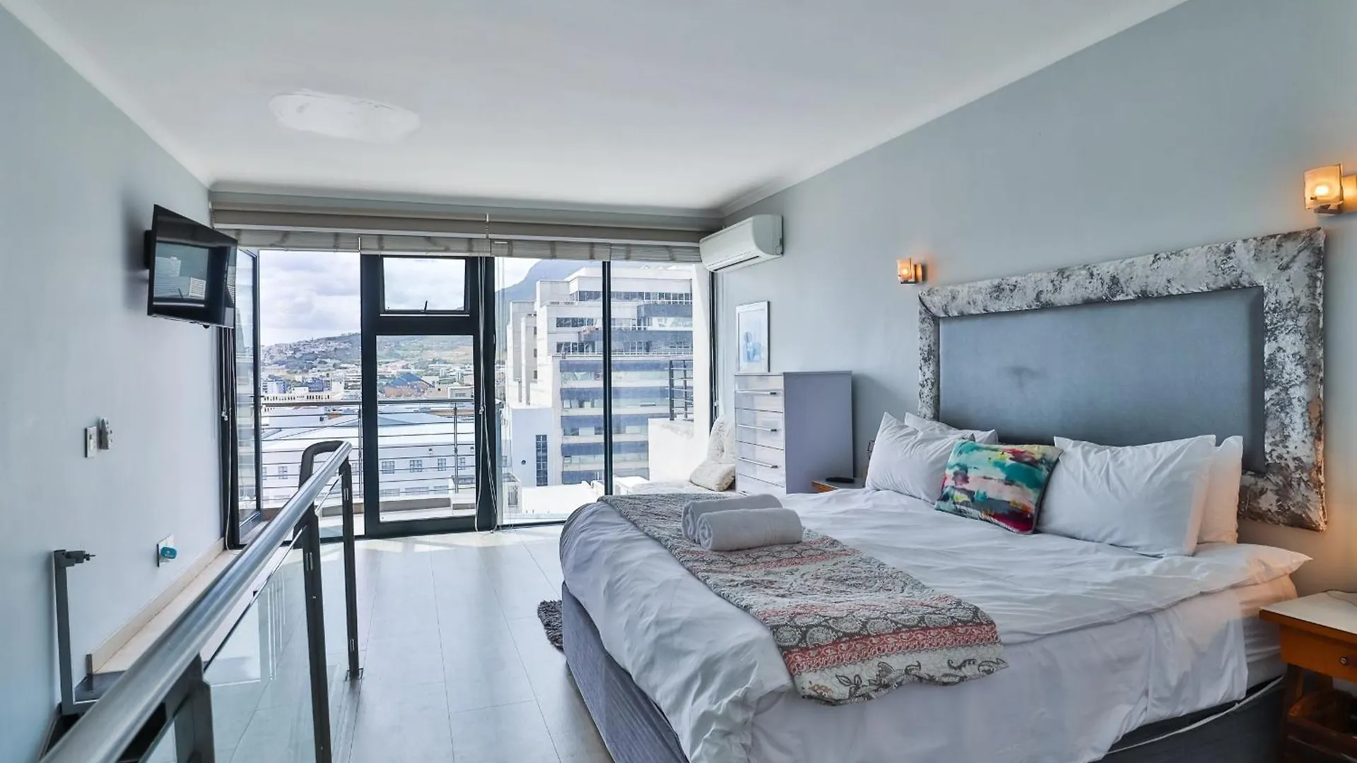 Apartment Cape Town Condo At The Adderley